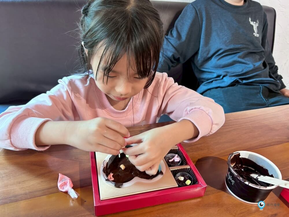 苗栗【巧克力雲莊】歐風莊園吃下午茶 巧克力DIY 親子探險時光 糖果屋滿滿少女心拍不停 - 第13張圖 苗栗【巧克力雲莊】歐風莊園吃下午茶 巧克力DIY 親子探險時光 糖果屋滿滿少女心拍不停