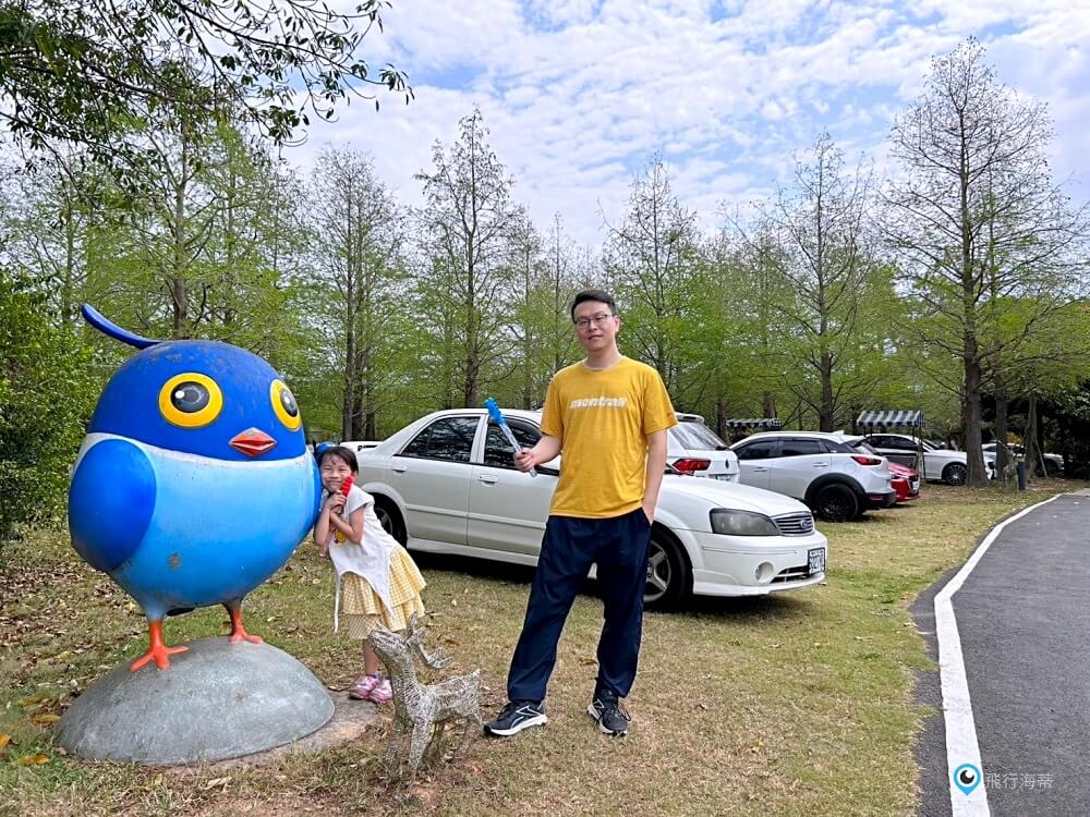 苗栗【藍鵲渡假莊園】合掌村 小木屋露營區超美麗 滑梯沙坑玩水設施 入夜更美麗