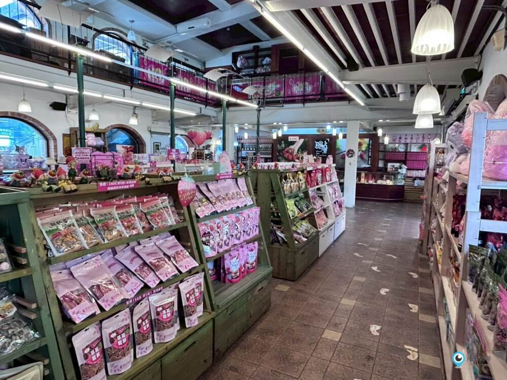 苗栗【大湖酒莊】採草莓後的完美中繼站 最愛來喝草莓果汁 拍大草莓全家福