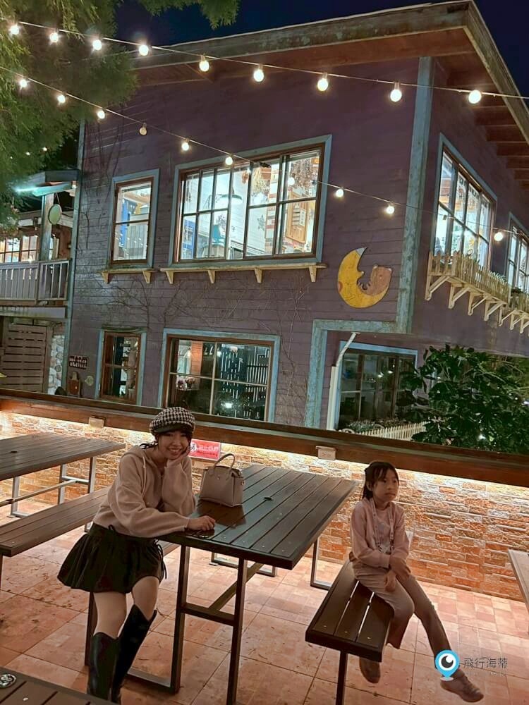 苗栗【橄欖樹咖啡民宿】走進山中秘境的鄉村小屋 轉角遇見貓咪 點燈後美到不想睡