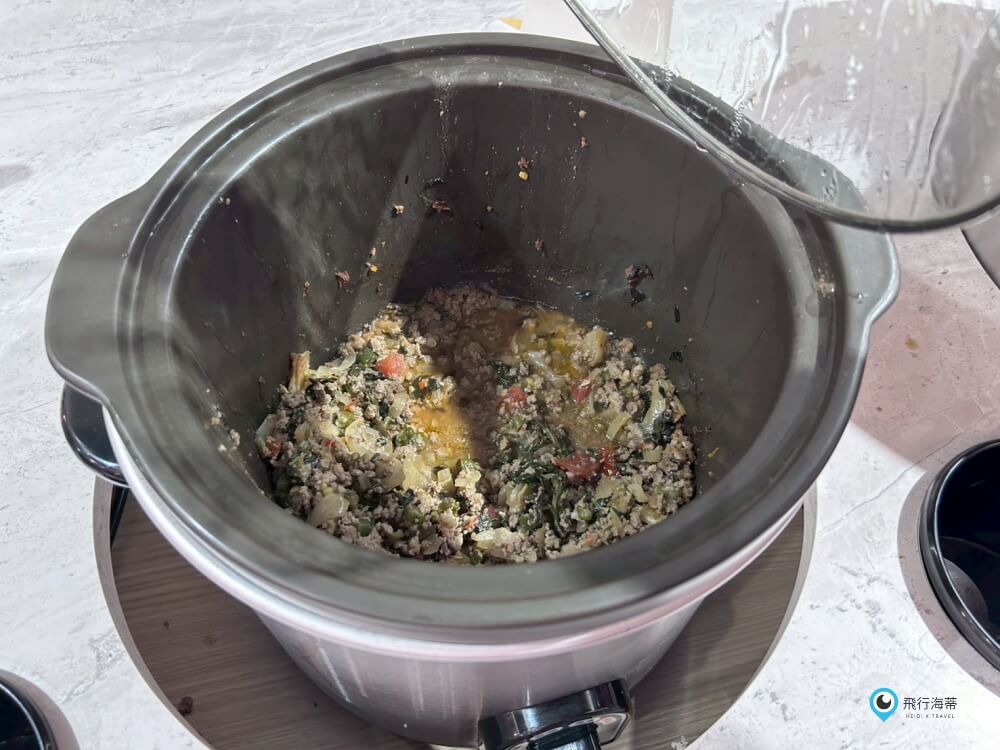 彰化【養鍋】蔬菜自助吧吃到飽火鍋 現切肉片新鮮美味 飲料選擇多 用餐環境氣氛好