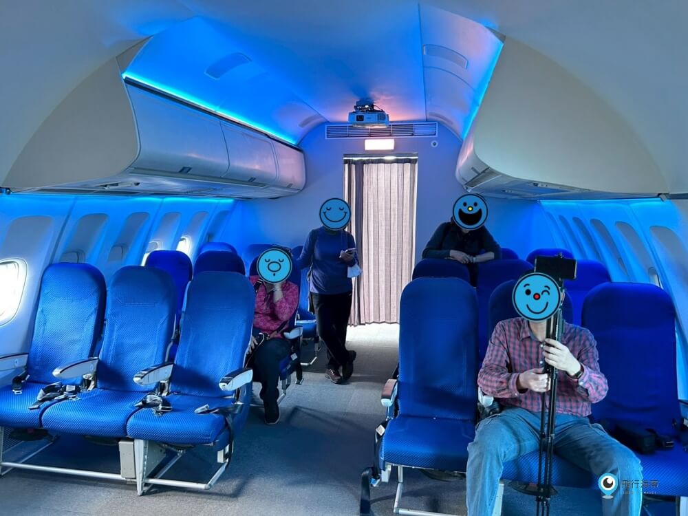 台中【中央公園遊客中心】來曼哈頓國際航廈體驗偽出國 當機長開飛機 飛機迷千萬不要錯過 - 第33張圖 台中【中央公園遊客中心】來曼哈頓國際航廈體驗偽出國 當機長開飛機 飛機迷千萬不要錯過