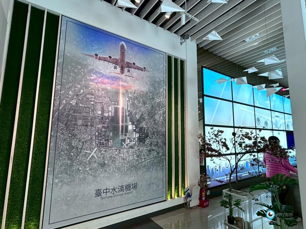 台中【中央公園遊客中心】來曼哈頓國際航廈體驗偽出國 當機長開飛機 飛機迷千萬不要錯過 - 第9張圖 台中【中央公園遊客中心】來曼哈頓國際航廈體驗偽出國 當機長開飛機 飛機迷千萬不要錯過