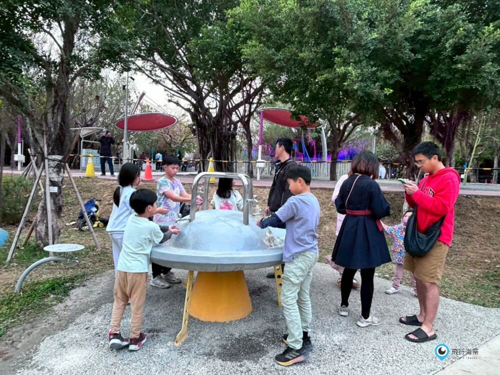 台中中央公園【飛行美樂地】特大飛碟造型溜滑梯攀爬網 滑索好刺激 小小朋友也能玩