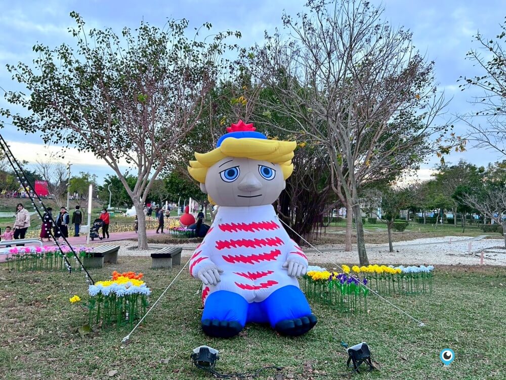 台中中央公園【飛行美樂地】特大飛碟造型溜滑梯攀爬網 滑索好刺激 小小朋友也能玩
