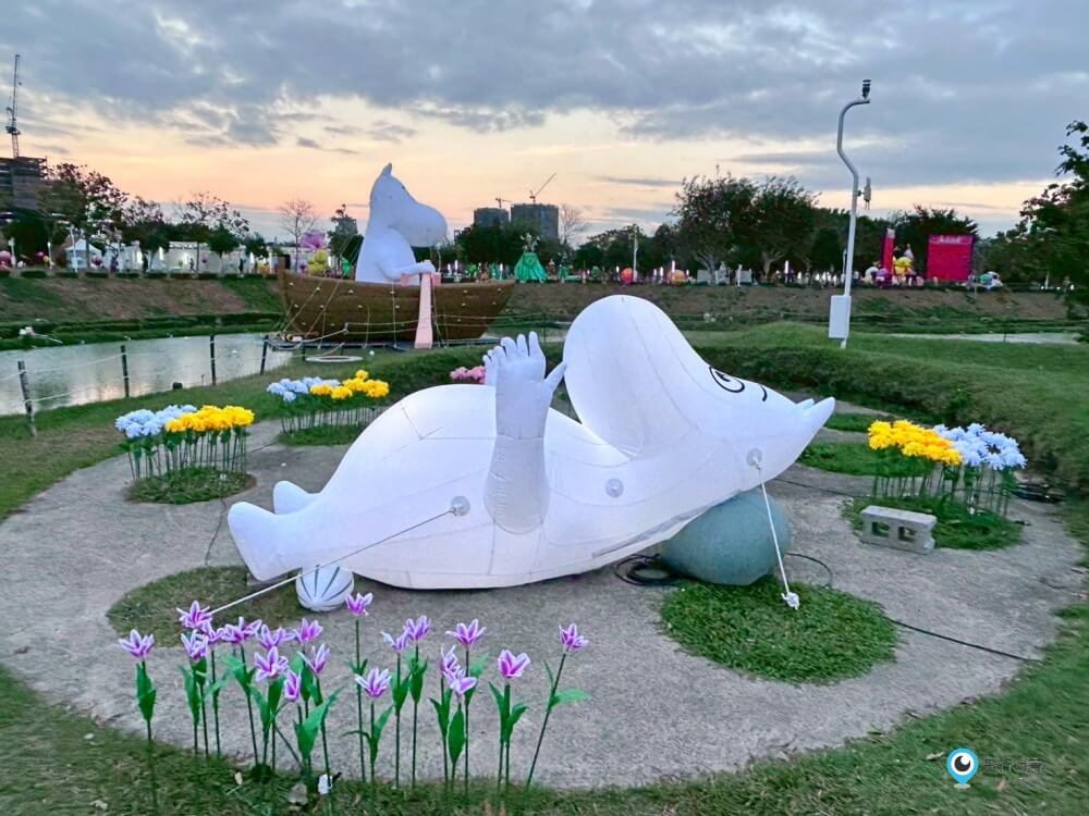 台中中央公園【飛行美樂地】特大飛碟造型溜滑梯攀爬網 滑索好刺激 小小朋友也能玩