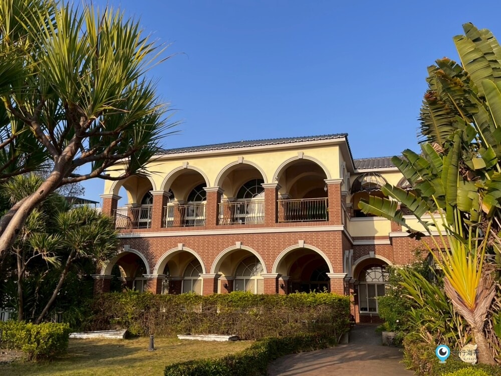 彰化【探索迷宮 親子童樂餐廳】歐式迷宮 落羽松林環境優美 室內室外都好玩 遊戲區玩到不想回家 - 第4張圖 探索迷宮