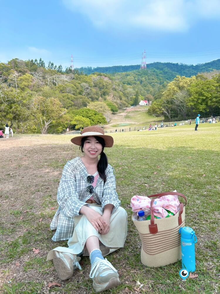 苗栗【飛牛牧場】台版紐西蘭 體驗擠牛奶  餵小羊喝奶 超大片草原超美拍療癒